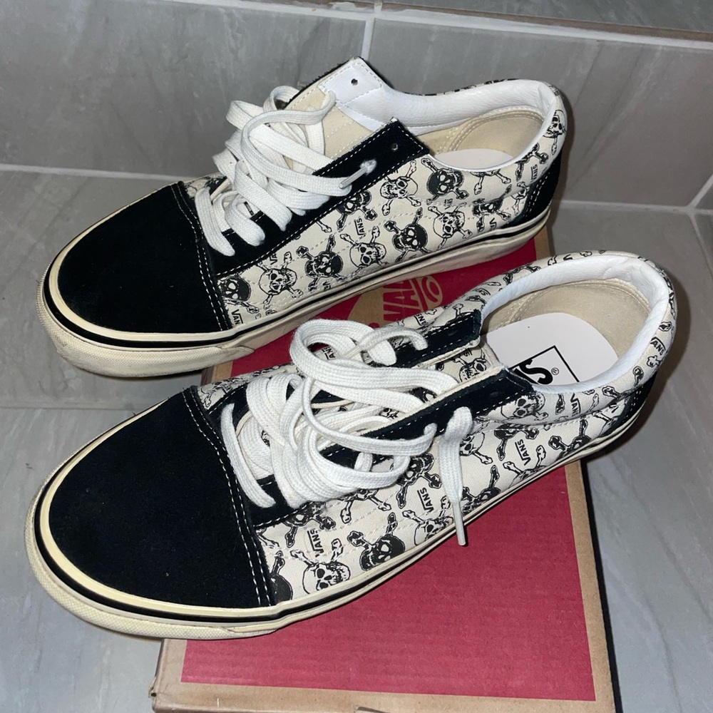Vans old skool skull shoe men’s 11